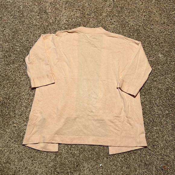 Zara knit women’s salmon colored buttonless cardigan - Picture 2 of 9